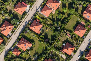 wroclaw şehir banliyölerinde havadan görünümü