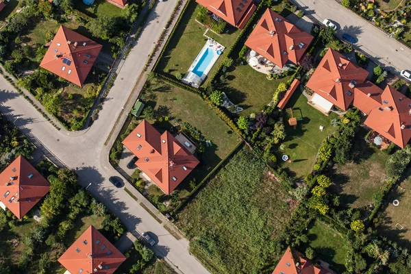 Vista aérea de los suburbios de la ciudad de wroclaw — Foto de Stock