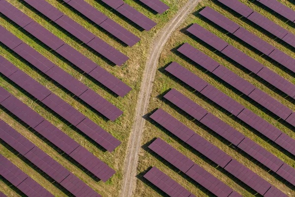 Vista aérea da central de energia solar — Fotografia de Stock