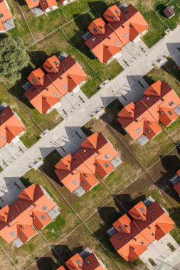 wroclaw şehir banliyölerinde havadan görünümü