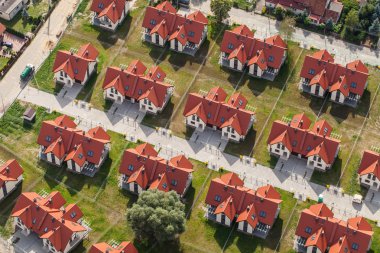 wroclaw şehir banliyölerinde havadan görünümü