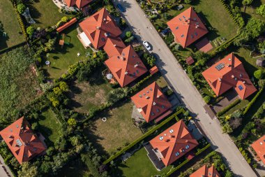 wroclaw şehir banliyölerinde havadan görünümü