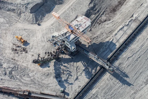 Повітряний вид на вугільну шахту — стокове фото