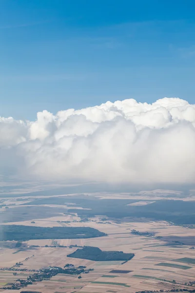 Malebné cloudscape světlé obloze — Stock fotografie