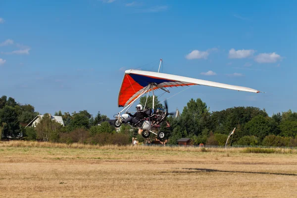 Motorized hang glider — Stock Photo, Image