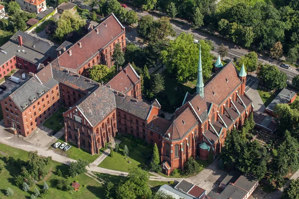 Flygfoto över kyrkan i Wroclaw city — Stockfoto