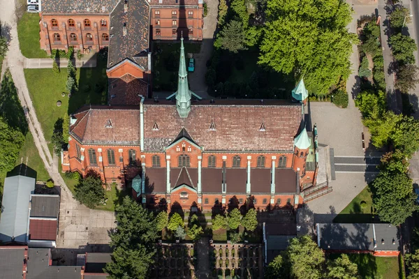 Flygfoto över kyrkan i Wroclaw city — Stockfoto
