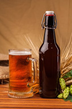 Bardak light bira ve sivri arpa