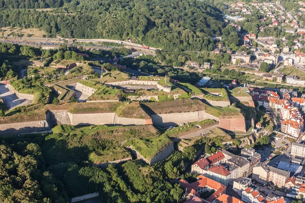 Vista aérea de la fortaleza histórica en la ciudad de Klodzko — Foto de Stock
