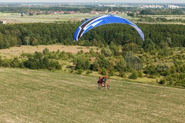 tarlalara uçan'de havadan görünümü