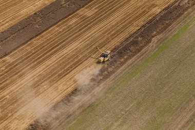 Hasat sahada çalışan birleştirme