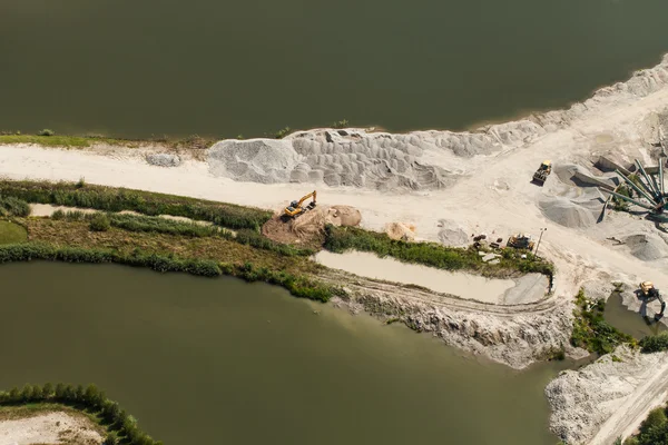 Instalação de processamento de pedra de pedreira — Fotografia de Stock