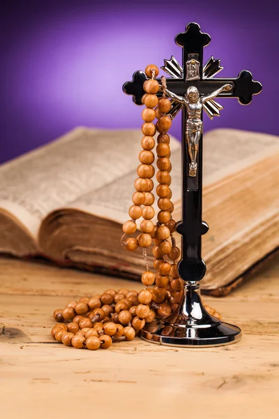 Crucifix composition and bible — Stock Photo, Image