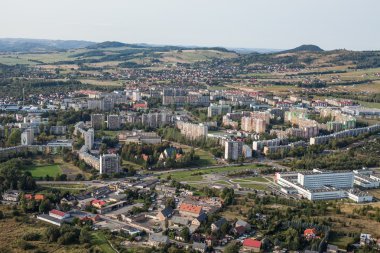 Jelenia Gora şehrin havadan görünümü 
