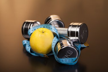 Fitness Ekipmanları ve sağlıklı gıda 