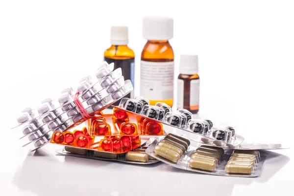 Gyógyszerek és a gyógyszerek — Stock Fotó