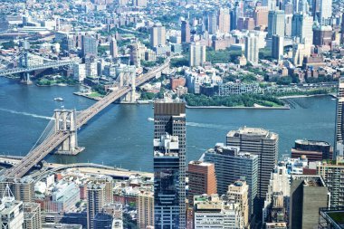 New York Şehri, Dünya Gözlemevi 'nin tepesinden izleniyor.