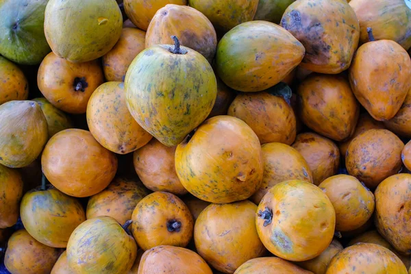 Lucuma, markette satılık yumurta meyvesi..