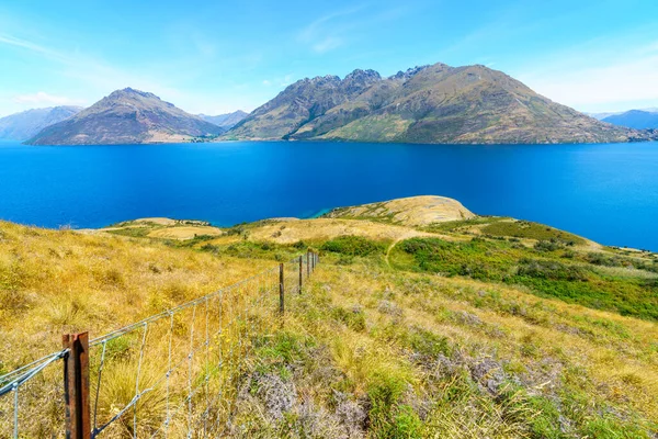 Пішохідні Домкрати Вказують Трек Видом Озеро Вакатіпу Квінстауні Новій Зеландії — стокове фото