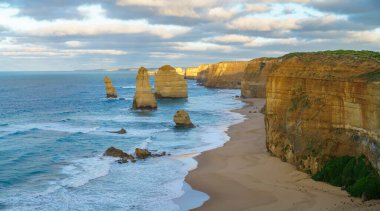 Gündoğumunda 12 havari, Victoria, Avustralya 'da büyük okyanus yolu.