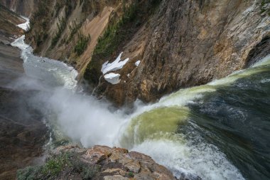 Wyoming, ABD 'deki Yellowstone Ulusal Parkı' nın daha alçak düşüşleri.