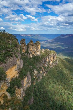Katoomba 'daki ünlü üç kız kardeş, Blue Mountain Ulusal Parkı, Yeni Güney Galler, Avustralya