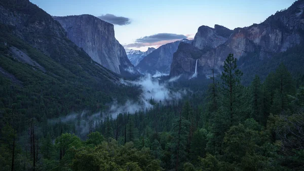 Hora Azul Vista Túnel Parque Nacional Yosemite Califórnia Nos Eua — Fotografia de Stock