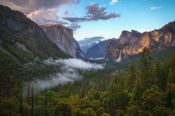 Pôr Sol Vista Túnel Parque Nacional Yosemite Califórnia Nos Eua — Fotografia de Stock