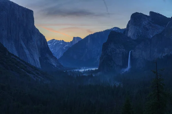 Nascer Sol Vista Túnel Parque Nacional Yosemite Califórnia Nos Eua — Fotografia de Stock