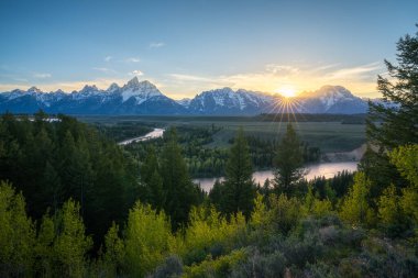 Yılan nehrinde gün batımı, Grand Teton Ulusal Parkı, Wyoming, ABD