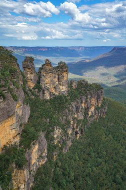 Katoomba 'daki ünlü üç kız kardeş, Blue Mountain Ulusal Parkı, Yeni Güney Galler, Avustralya