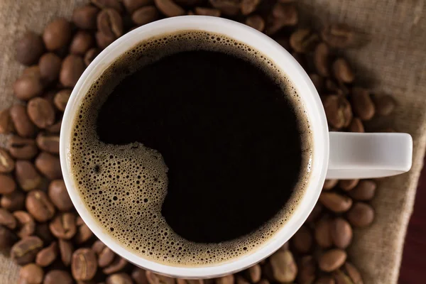 Jüt Taze demlenmiş bir bardak siyah Fransız kahve kumaştan Üstten Görünüm