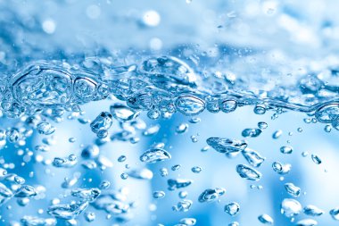 temiz su mavi dairesel dalgaların