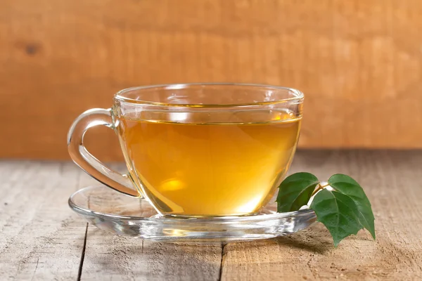 Fincan yeşil çay ahşap tablo