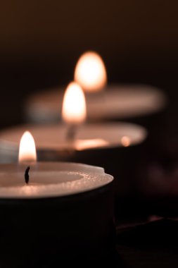 Ahşap aroma mum ile güzel Spa kompozisyon. Tedavi, Aromaterapi