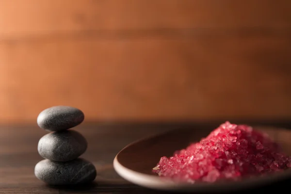 Schöne Wellness-Komposition auf Holzgrund. Behandlung, Aromatherapie — Stockfoto