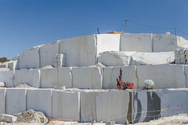 Cantera Granito Que Una Máquina Está Trabajando Amoladora Piedra —  Fotos de Stock