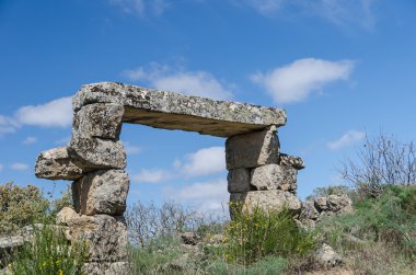 Eski kaleci granit kaplama. Cadalso de los Vidrios, Madrid, İspanya 'da çiftçilik yapardı.......