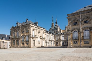 Yan görünümü La Granja Palace