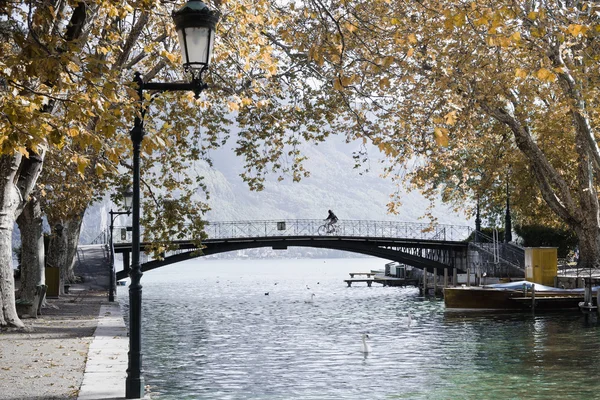 Puente Amor Uno Los Canales Ciudad Francesa Annecy Imagen de archivo