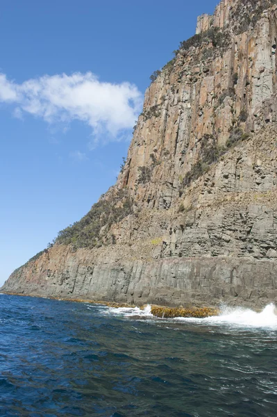 Costa empinada del acantilado Bruny Island Tasmania — Foto de Stock