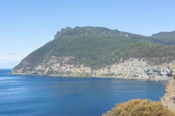 Isla María pintoresca costa acantilado montaña —  Fotos de Stock