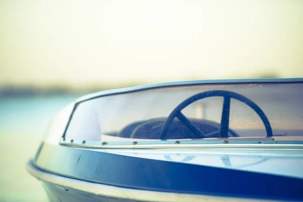 Detail der verankerten Schnellboot-Yacht — Stockfoto