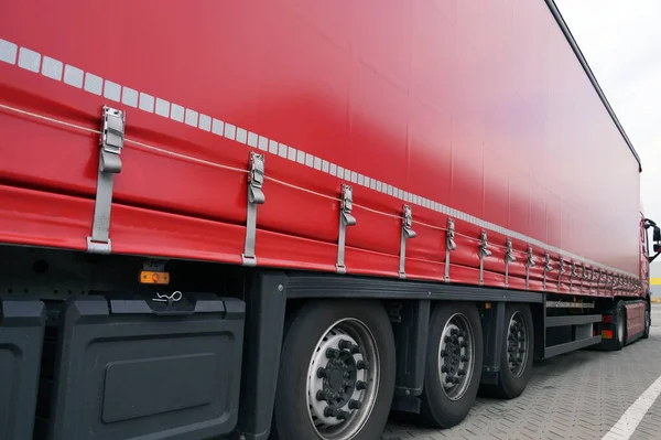 Lkw Verkehr Blick Auf Die Plane Die Den Sattelauflieger Des — Stockfoto