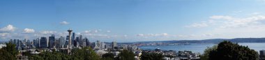 Kerry Park 'tan (Seattle' da Queen Anne Hill 'in güney yamacındaki kamu parkı ve bakış açısı) görüntü. Washington, Birleşik Devletler. Seattle şehir merkezi.. 