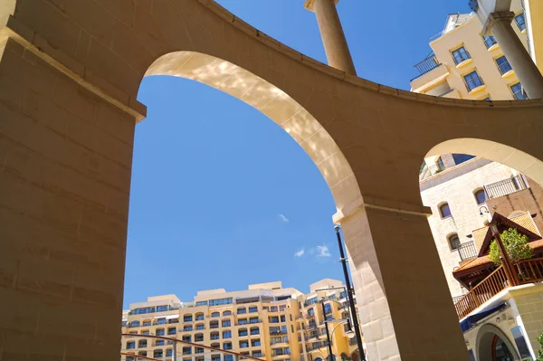 Passeios Turísticos Fragmento Arquitectónico Uma Marina Distrito Paceville Malta — Fotografia de Stock