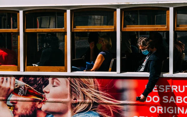 Lisboa Portugal Octubre 2020 Romántica Calle Lisboa Con Típico Tranvía — Foto de Stock