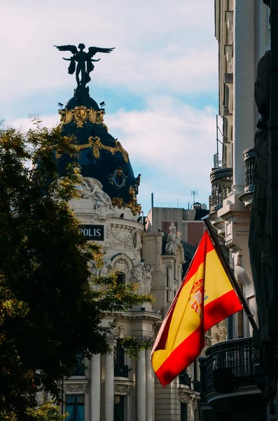 Madrid Spain November 2020 Building Gran Alcala Spanish Flag Iconic — Stock Photo, Image