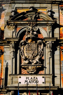 Plaza Belediye Başkanı, Madrid, İspanya amblemi kapatıyor