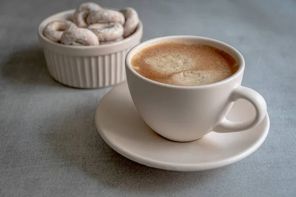 Cup Coffee Saucer Bagels Ceramic Dish Karalov Colored Kitchen Napkin — Stok Foto